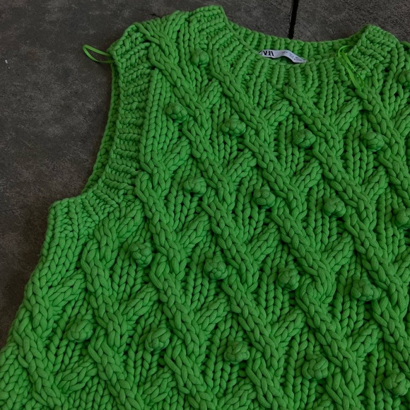 Zara exclusive green gilet - Picture 2 of 7